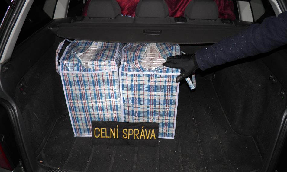 2013-2-18-1524tabákové výrobky_Most (3).JPG